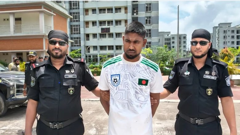 ‘বাপেরে ওরা ১৫ জনে মিইল্লা কোপাইছে, আর আমরা দুই ভাইয়ে কোপাইছি ওরে’