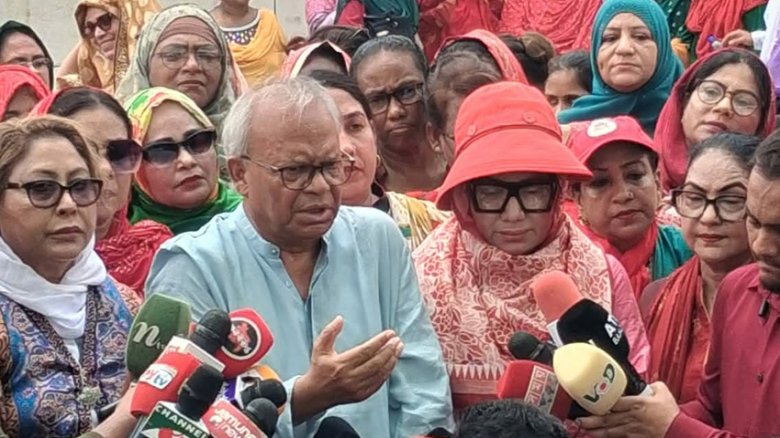 নারীদের ওপর যারা নির্যাতন চালায় তারা কাপুরুষ : রিজভী